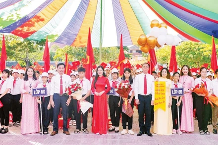 Trường THCS Phan Đình Phùng, phường Nam Đông Hà, tỉnh Quảng Trị khai giảng năm học mới 2025-2026