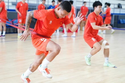 Các tuyển thủ futsal Việt Nam nỗ lực tập luyện cho giải đấu lớn sắp tới. (Ảnh: VFF)