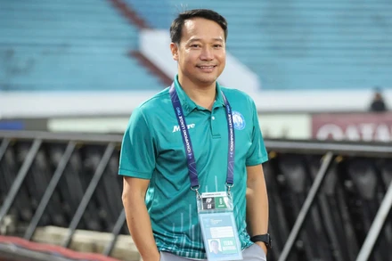 Huấn luyện viên Vũ Hồng Việt trở lại dẫn dắt Thép Xanh Nam Định. (Ảnh: Thép Xanh Nam Định FC)