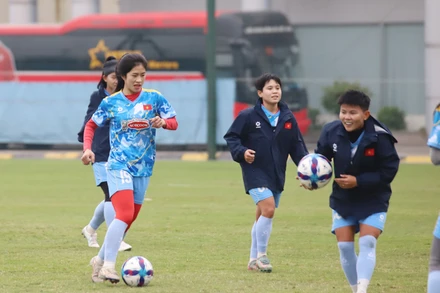 Các thành viên đội tuyển nữ Việt Nam nỗ lực hướng tới giải đấu quan trọng. (Ảnh: VFF)