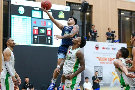 Dù nỗ lực, đội bóng khách mời V Islanders không thể vượt qua Cantho Catfish. (Ảnh: VBA)