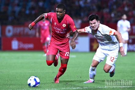 Công an Hà Nội và Thể Công Viettel cùng mang về 1 điểm sau trận đấu đầu tiên của mùa giải. (Ảnh: TRẦN HẢI)