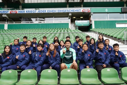 Các cầu thủ U17 nữ Việt Nam trong thời gian tập huấn tại Đức. (Ảnh: VFF)