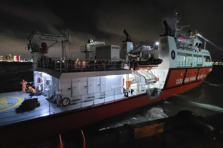 Tàu SAR 631 hành trình đi cứu nạn.