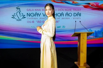 Hoa hậu Nguyễn Thanh Hà góp phần lan tỏa vẻ đẹp áo dài Việt Nam. (Ảnh: BTC)