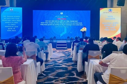 Hiệp hội Du lịch Việt Nam tổ chức Hội nghị gặp mặt Hiệp hội Du lịch các tỉnh, thành phố. 