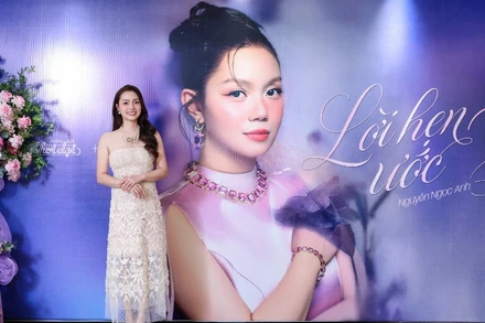 Ca sĩ Nguyễn Ngọc Anh ra mắt album “Lời hẹn ước”. (Ảnh: MẠNH NGUYỄN)