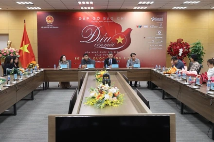 Gặp gỡ báo chí thông tin về chương trình Hòa nhạc quốc gia “Điều còn mãi” 2025. (Ảnh: LÊ ANH DŨNG)