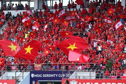 Tình cảm của người hâm mộ trên sân Lạch Tray là một yếu tố không thể thiếu trong chiến thắng của đội tuyển nữ Việt Nam. (Ảnh: VFF)