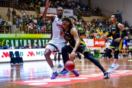 Cantho Catfish bất ngờ đánh bại Saigon Heat. (Ảnh: VBA)