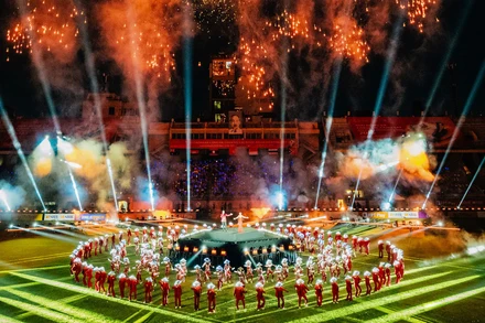 Những màn trình diễn để lại ấn tượng sâu đậm trong mắt bạn bè quốc tế, cho thấy khả năng sáng tạo và tổ chức của nước chủ nhà.