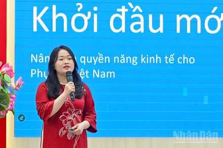 Phần chia sẻ của đại diện dự án “Khởi đầu mới” do Unilever Việt Nam và Hội Liên hiệp Phụ nữ Việt Nam phối hợp thực hiện. (Ảnh: THỦY NGUYÊN)