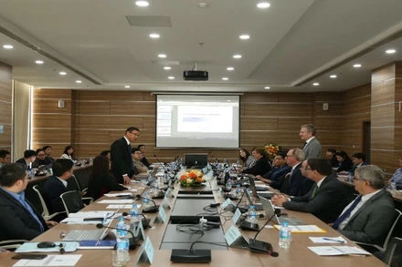 Quang cảnh buổi làm việc.