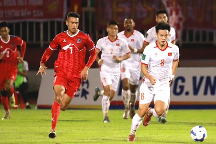 Bỏ lỡ nhiều cơ hội, đội tuyển Việt Nam chỉ có thể giành chiến thắng tối thiểu trước Nepal. (Ảnh: Anh Khoa)