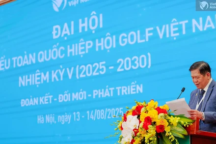 Ông Lê Kiên Thành – Chủ tịch Hiệp hội Golf Việt Nam phát biểu tại Đại hội. (Ảnh: VGA)