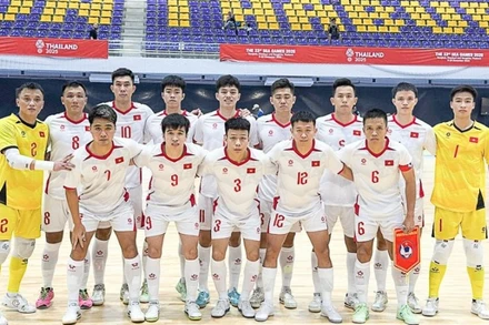 Các thành viên đội tuyển futsal Việt Nam tham dự trận đấu. (Ảnh: VFF)