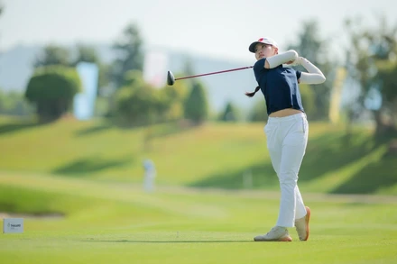 Lê Chúc An - tay vợt nữ sinh năm 2008 thi đấu đầy bản lĩnh tại SEA Games 33. (Ảnh: VGA)