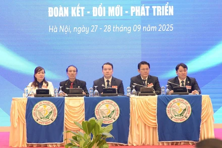 Đại diện Ban Chấp hành Liên đoàn Võ thuật cổ truyền Việt Nam. 