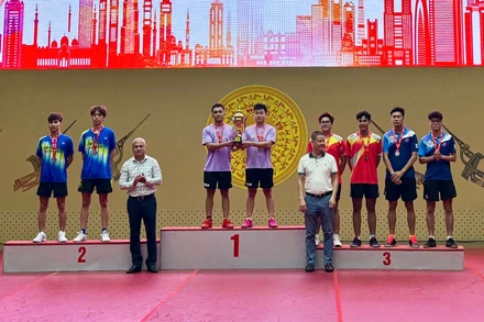 Cặp đôi Đinh Anh Hoàng-Lê Đình Đức giành Huy chương Vàng nội dung đôi nam. 