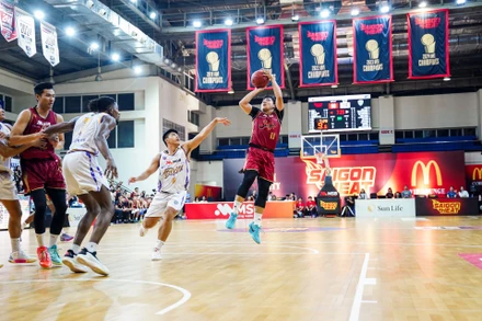 Võ Kim Bản tự tin dứt điểm tầm trung. (Ảnh: VBA)