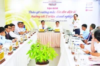 Quang cảnh Tọa đàm “Tháo gỡ vướng mắc hóa đơn điện tử, hướng tới 2 triệu doanh nghiệp”.