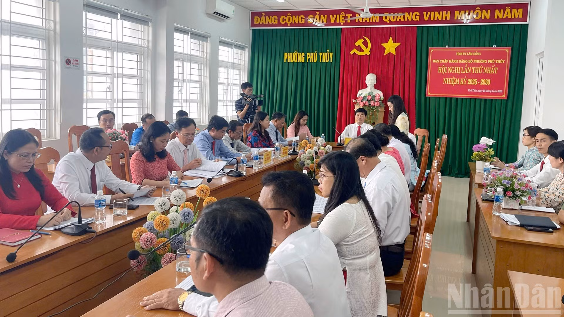 ndo_br_phu-thuy-1.jpg
