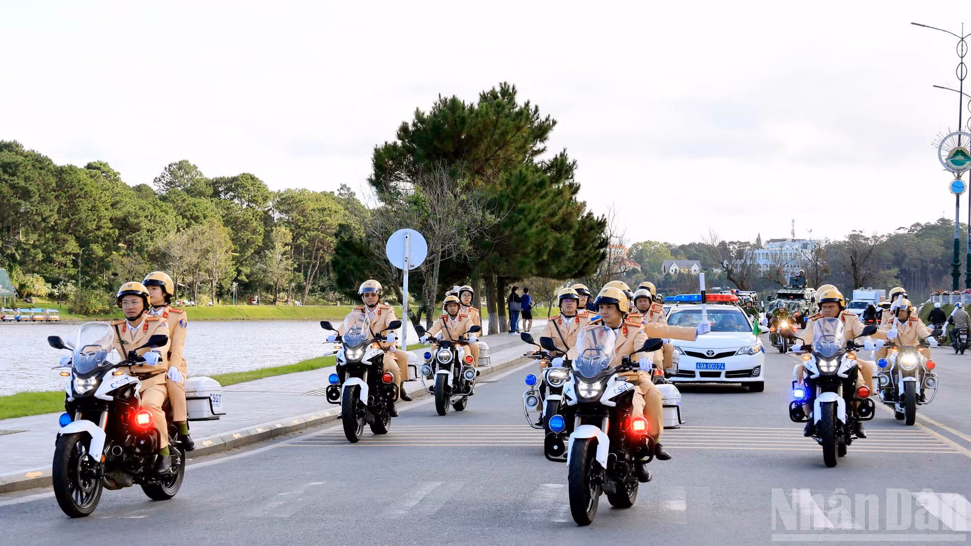 Các lực lượng Công an tỉnh Lâm Đồng ra quân thực hiện đợt cao điểm bảo đảm an ninh, an toàn các sự kiện lớn của đất nước và trên địa bàn tỉnh.