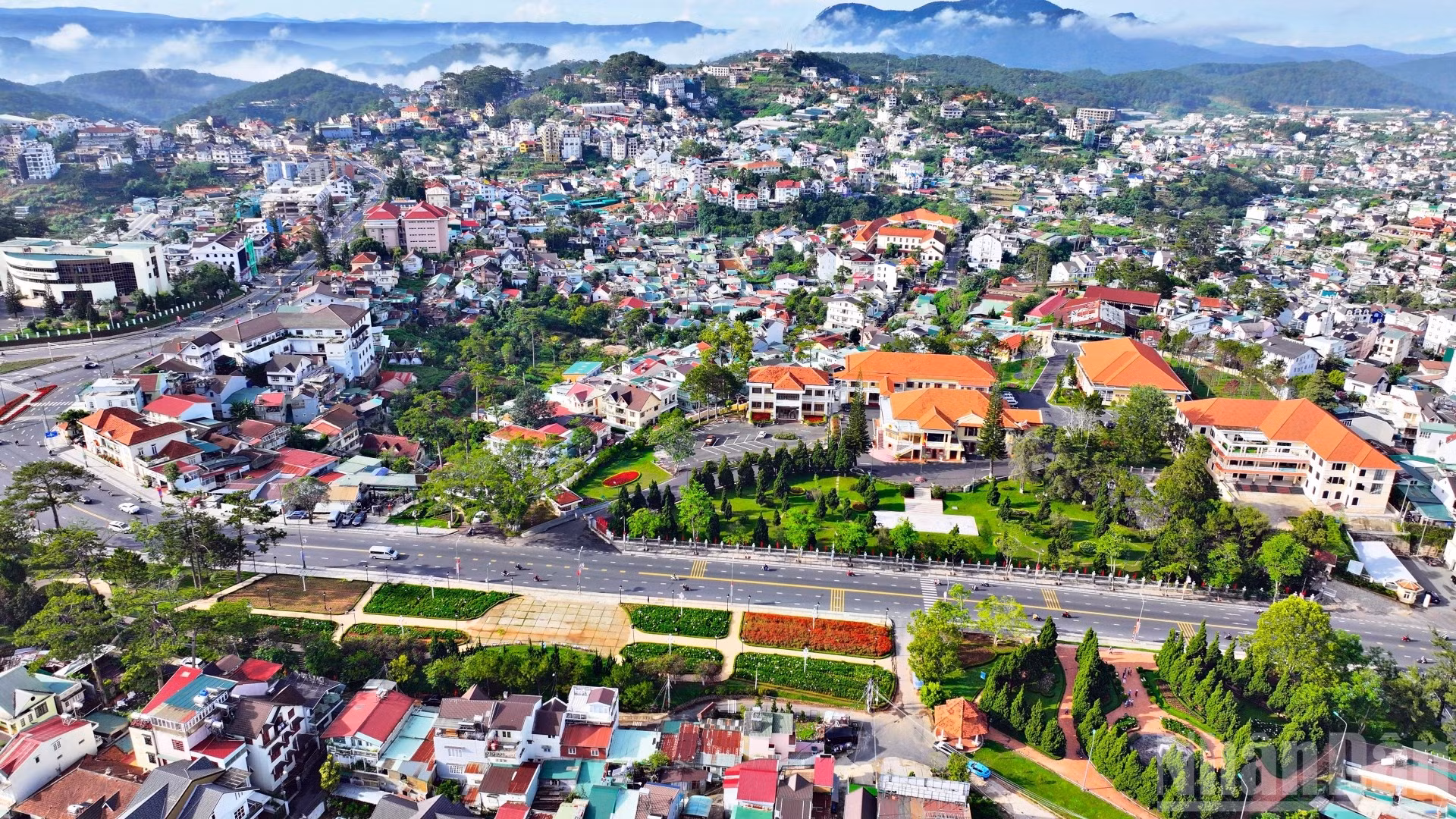 Lâm Đồng "mở" về không gian, trở thành một vùng kinh tế trải dài từ đại ngàn xuống duyên hải. Đây là cơ hội để tỉnh tổ chức lại các nguồn lực phát triển theo một cấu trúc mới, một tầm nhìn mới. (Ảnh: BẢO VĂN)