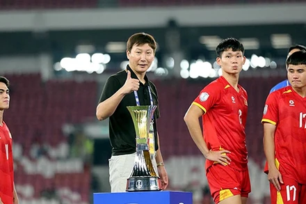 Thầy trò HLV Kim Sang-sik vô địch U23 Đông Nam Á 2025. Ảnh | VFF