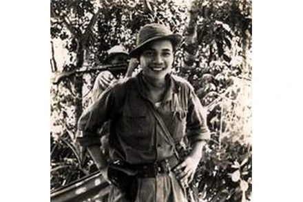 Chiến sĩ Hoàng Thượng Lân ở chiến trường.