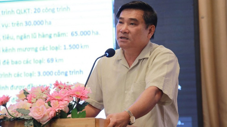 Ông Nguyễn Văn Đam, Giám đốc Công ty trách nhiệm hữu hạn một thành viên Quản lý khai thác dịch vụ thủy lợi Thành phố Hồ Chí Minh chia sẻ tại diễn đàn. ung-dung-khoa-hoc-cong-nghe-va-chuyen-doi-so-trong-quan-ly-thuy-loi-102959-861-4196.jpg