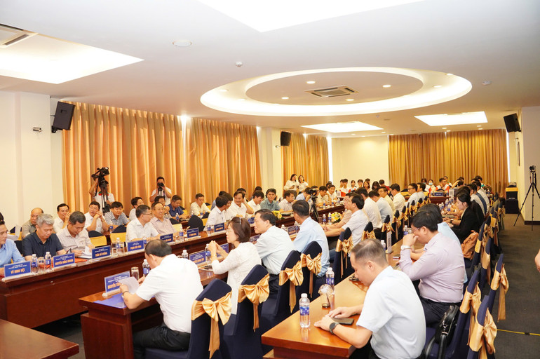 Tại diễn đàn, nhiều ý kiến của các nhà khoa học, đại diện cơ quan chức năng và các doanh nghiệp, đơn vị được chia sẻ. z7125041790067-b18c4caf2c654d602c5aa65c4725d4ce.jpg
