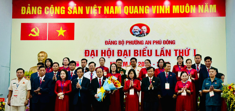 Ban Chấp hành Đảng bộ phường An Phú Đông nhiệm kỳ 2025-2030 ra mắt Đại hội. apd.jpg