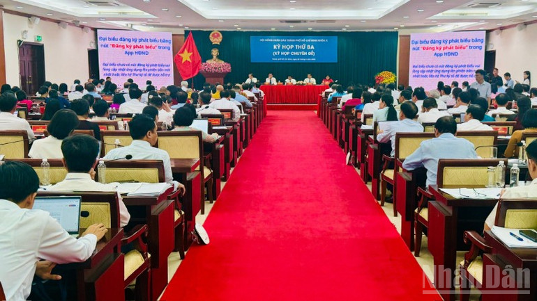 Toàn cảnh kỳ họp. ndo_br_z6954136883437-2ca83117bed9b90280093d5678299605-8780.jpg