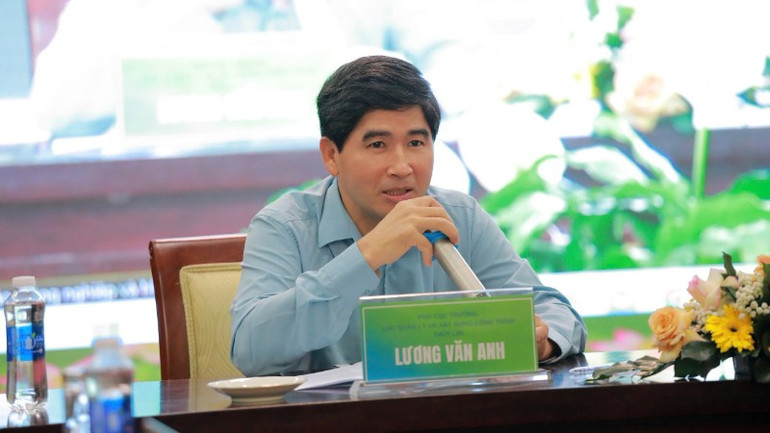 Ông Lương Văn Anh, Phó Cục trưởng Cục Quản lý và Xây dựng công trình thủy lợi (Bộ Nông nghiệp và Môi trường) chia sẻ thông tin tại diễn đàn. z7121767082223-5418c1b903a418d1c0cc5bc4d7ddf36b-2176.jpg