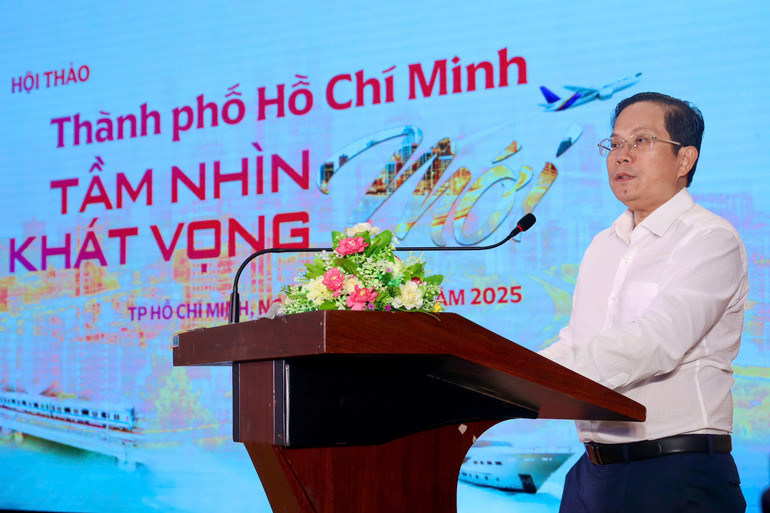 Nhà báo, Tiến sĩ Tô Đình Tuân, Tổng Biên tập Báo Người Lao Động phát biểu tại hội thảo. anh-to-dinh-tuan.jpg