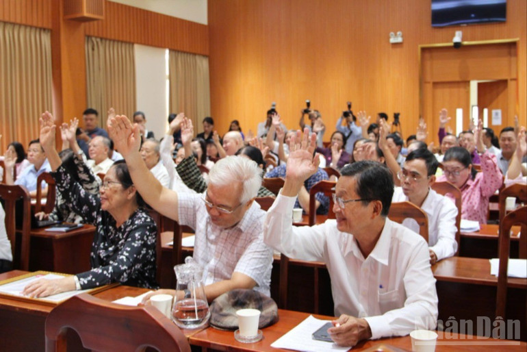 Tại hội nghị, 100% đại biểu có mặt đã biểu quyết đồng thuận phương án nhân sự theo tờ trình. ndo_br_z6724322473145-ed2491ca2d1dcf500a3c7fbbbea7913b-6659.jpg
