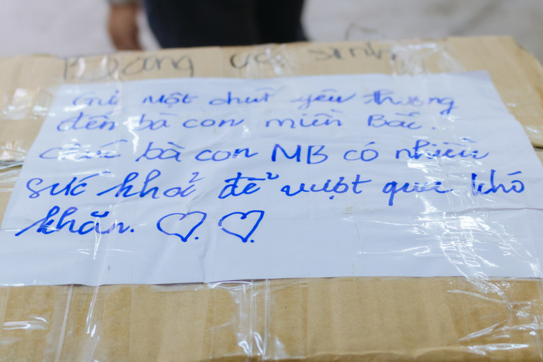 Những lời nhắn gửi yêu thương. z7164135709531-290c99b7f738f59b3a826f4553188c28.jpg