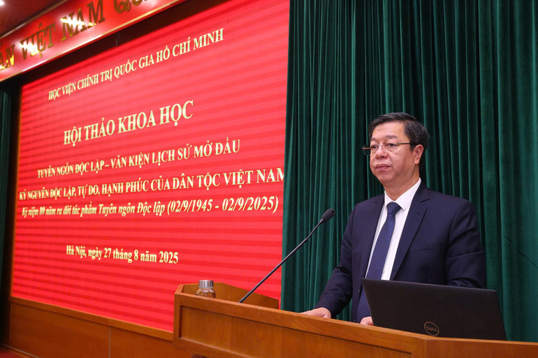 Đại biểu tham luận tại hội thảo gen-h-283.jpg