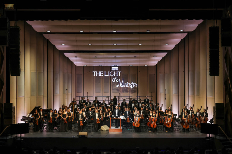 Chương trình hòa nhạc đặc biệt “The Light of Melody – Thanh âm ánh sáng”. 0s4a6186-20.jpg