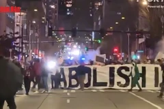 [Video] Mỹ: Hàng trăm đặc vụ ICE được điều tới Minnesota sau vụ bắn chết người 