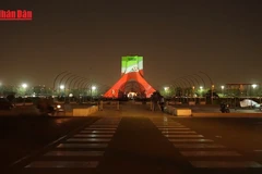 [Video] Iran tạm đóng cửa không phận, Mỹ phòng ngừa bị tấn công 