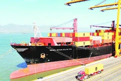 Cảng Hải Phòng phát triển xanh gắn với bảo vệ môi trường. (Ảnh LÊ DŨNG)
