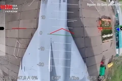 [Video] Nga gặp khó sau khi hàng loạt máy bay ném bom bị Ukraine phá hoại