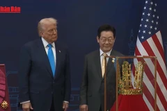 [Video] Mỹ và Hàn Quốc đạt thỏa thuận thương mại, an ninh và hợp tác tàu ngầm hạt nhân 