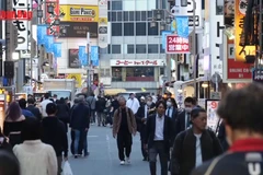 [Video] Nhật Bản cân nhắc giới hạn số lượng lao động nước ngoài 