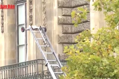 [Video] Nhóm cướp bảo tàng Louvre “không phải tội phạm có tổ chức” 