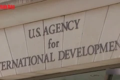 [Video] Tổng thống Mỹ Donald Trump tiếp tục chặn hàng tỷ USD viện trợ nước ngoài 