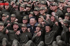 [Video] Nhà lãnh đạo Triều Tiên thị sát đơn vị đặc nhiệm từng triển khai tới Nga 