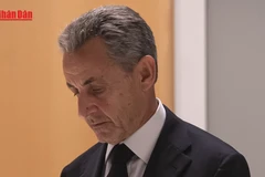[Video] Cựu Tổng thống Pháp N. Sarkozy bắt đầu thụ án 5 năm tù giam 